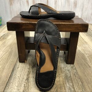 Born Sandals Thong Flip Flop Size 8